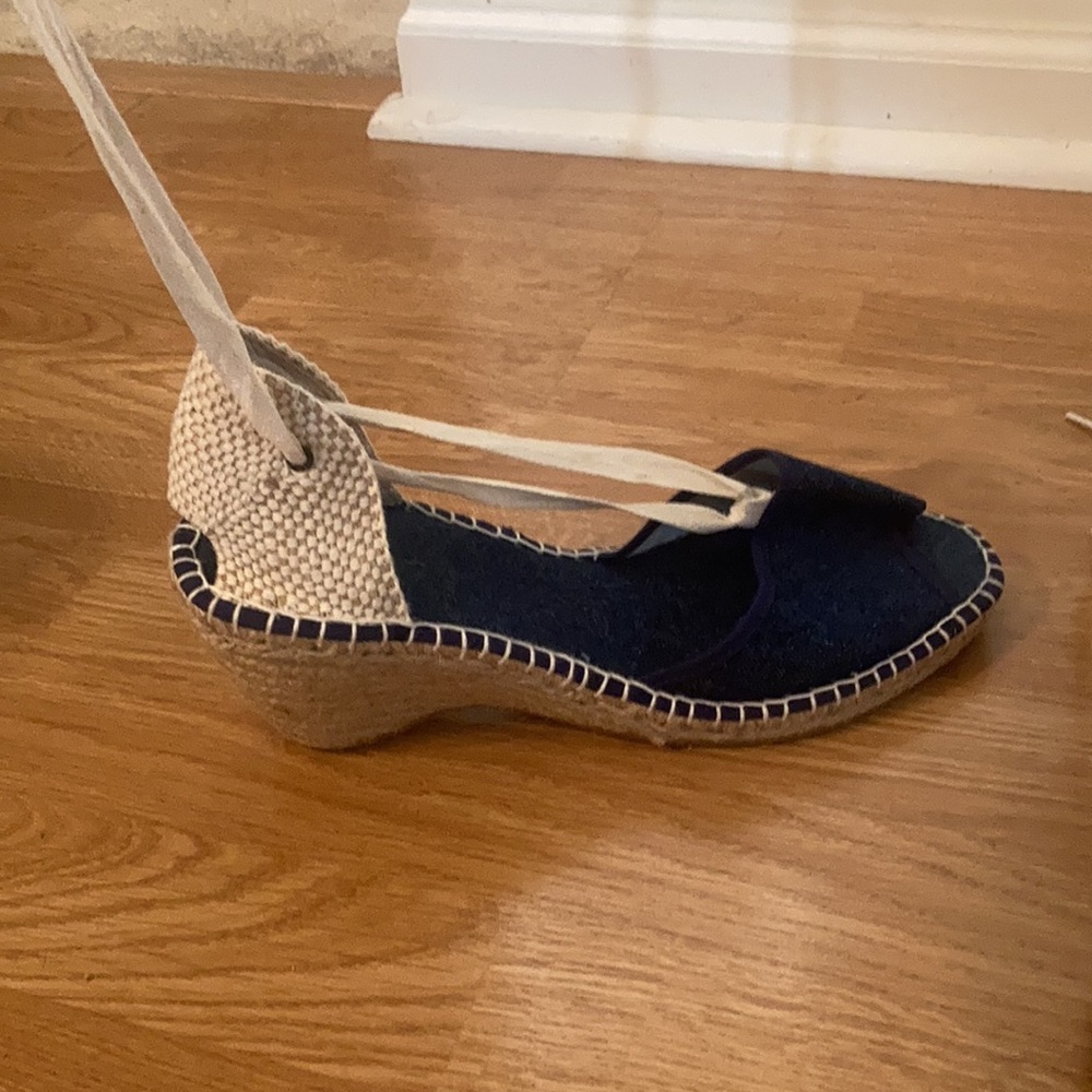 Women’s denim peep toes made in Spain wedge espadrilles with ankle straps - Picture 2 of 10